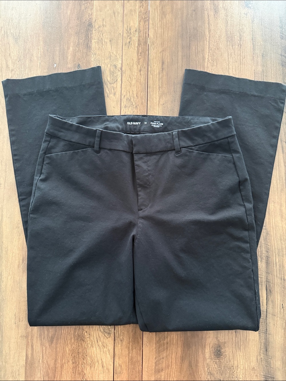 Old Navy Men’s Black Chinos - Classic Straight Fit